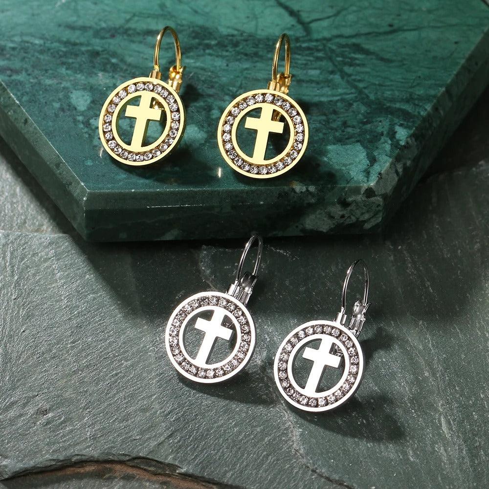 boucle d'oreille tendance croix