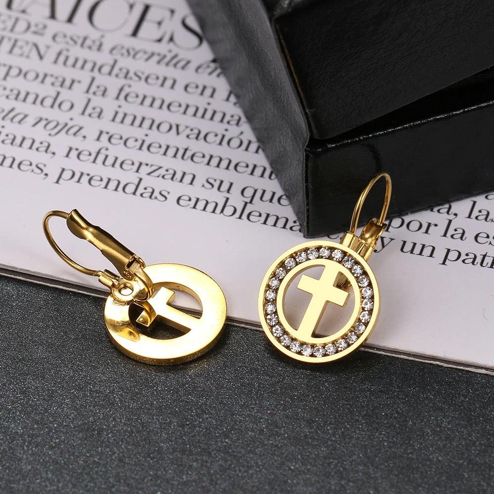 boucle d'oreille tendance croix