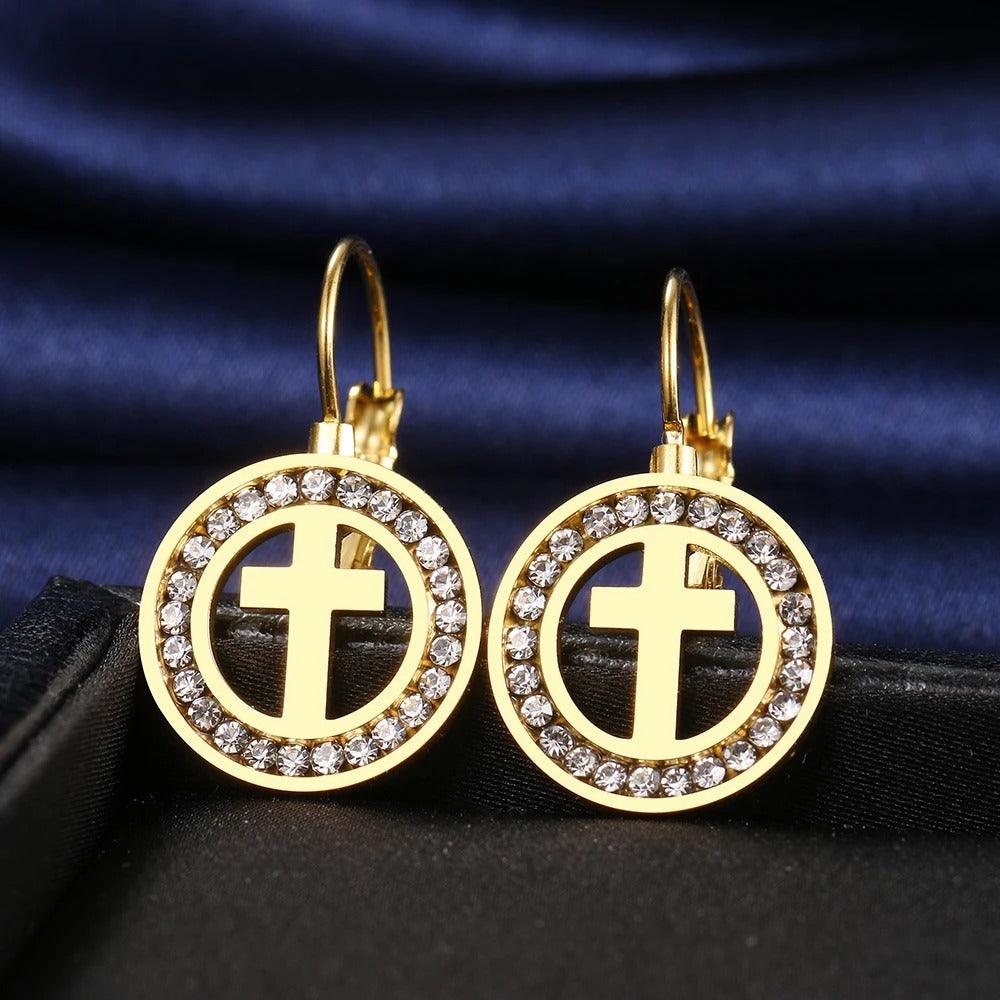 boucle d'oreille tendance croix