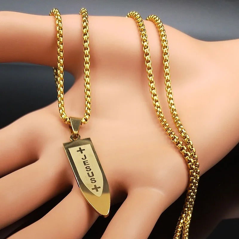 collier tendance jesus